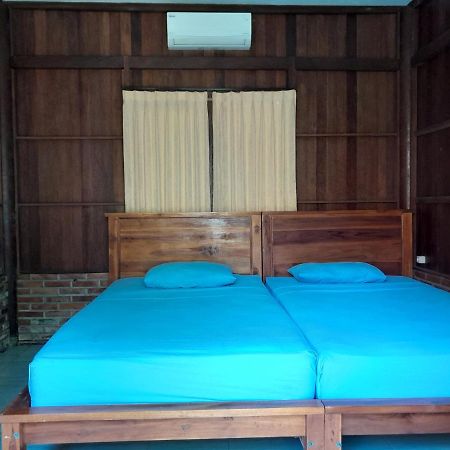 Khalisha Villa Airsatang Exterior photo