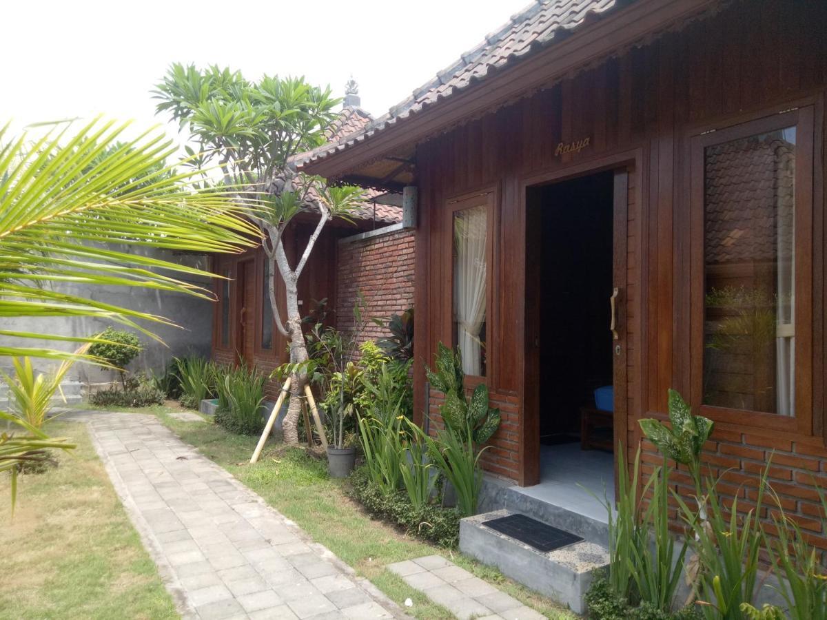 Khalisha Villa Airsatang Exterior photo