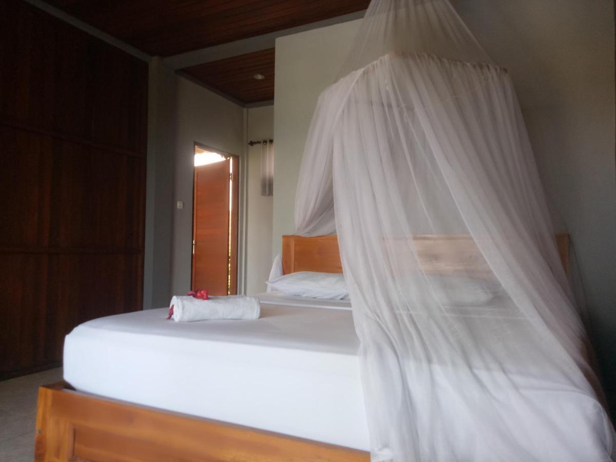 Khalisha Villa Airsatang Exterior photo